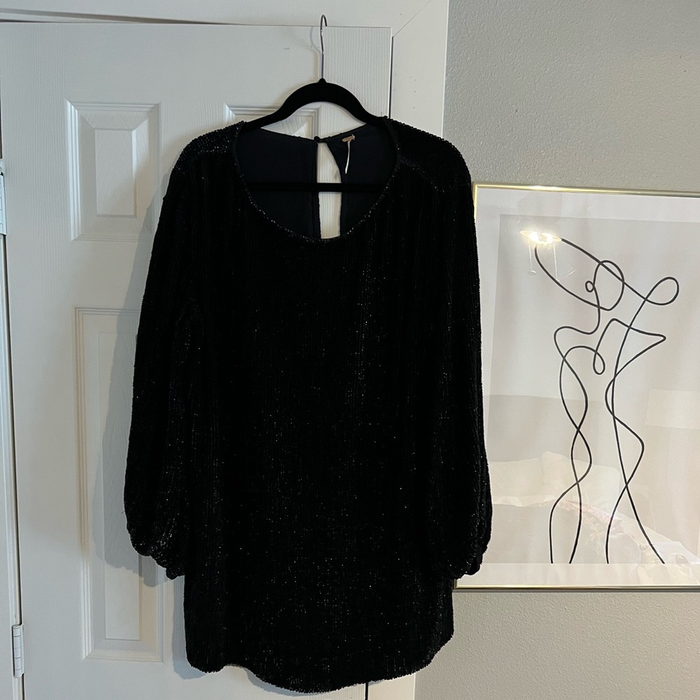 Black sparkled long sleeve dress